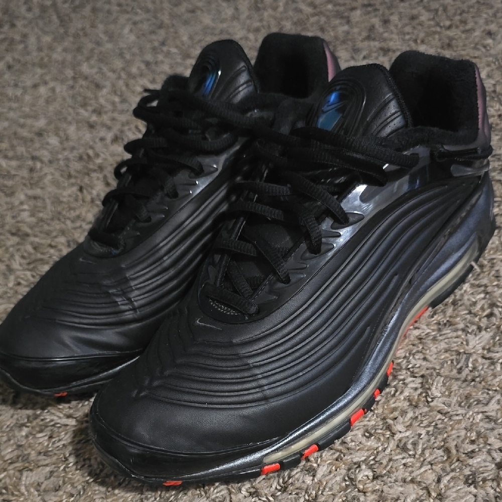 Nike Air Max Deluxe SE Black Crimson 11.5 AO8284-001 Athletic Sneakers